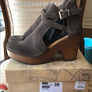 Free People clog size 39